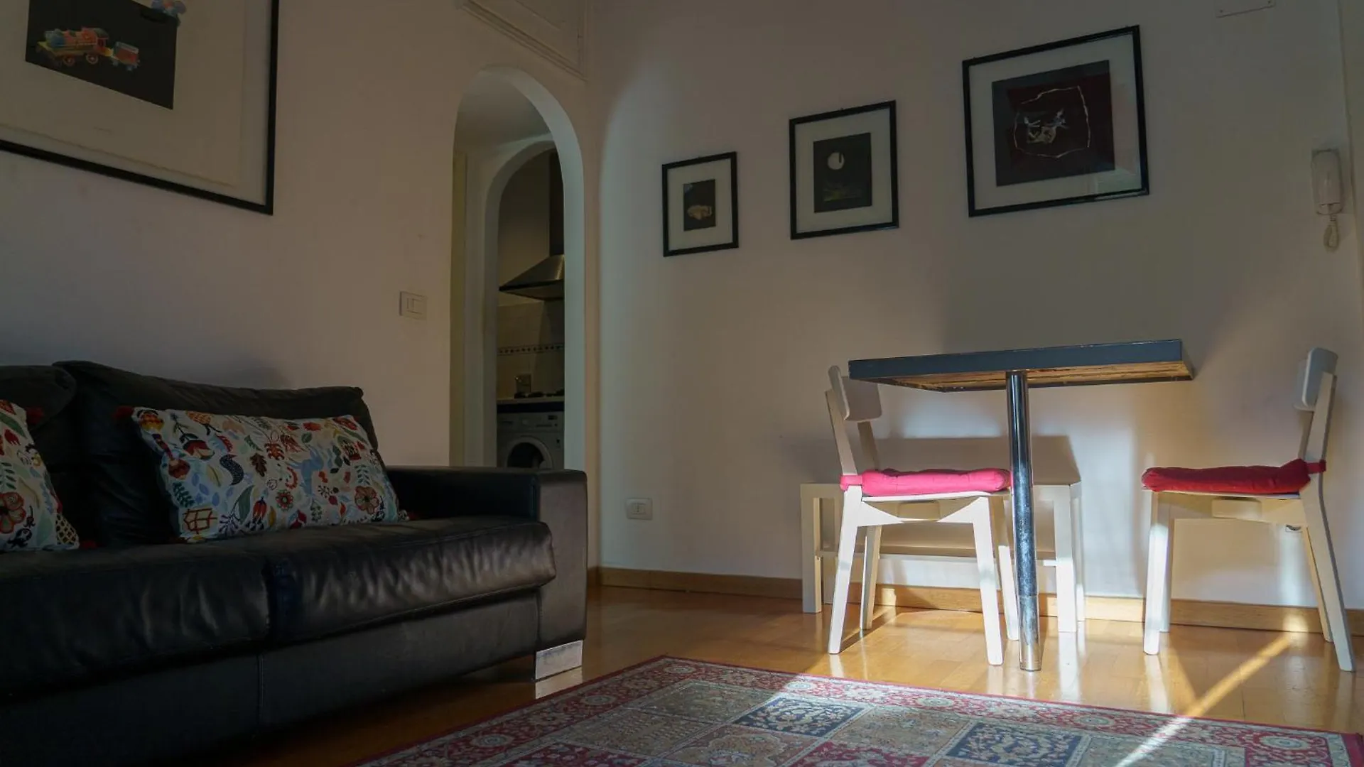 Cozy 1-Br Near Ponte Vecchio Apartment Florence