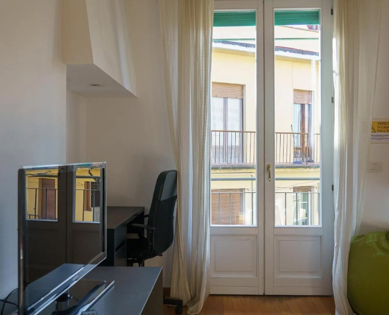Cozy 1-Br Near Ponte Vecchio Apartment Florence