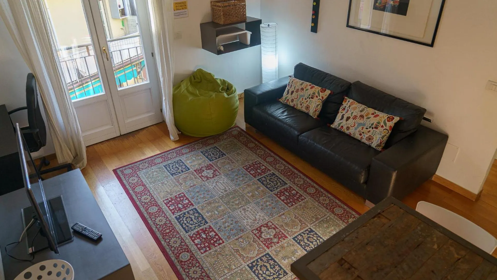 Cozy 1-Br Near Ponte Vecchio Apartment Florence Italy