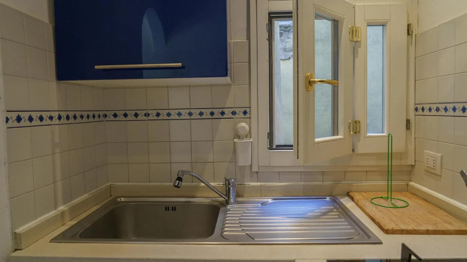 Cozy 1-Br Near Ponte Vecchio Apartment Florence
