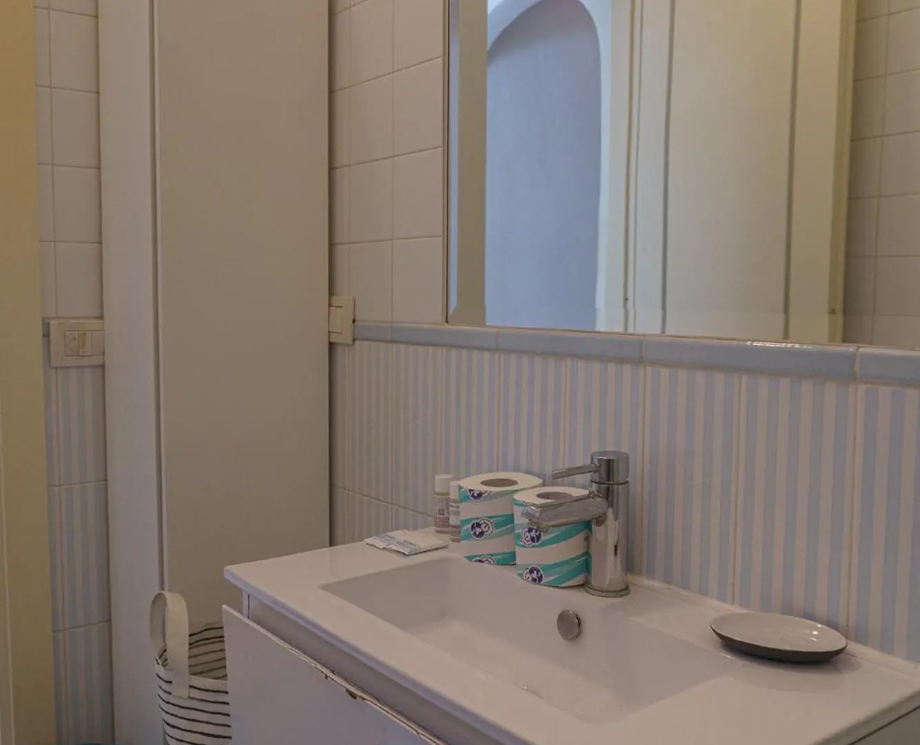 Cozy 1-Br Near Ponte Vecchio Apartment Florence